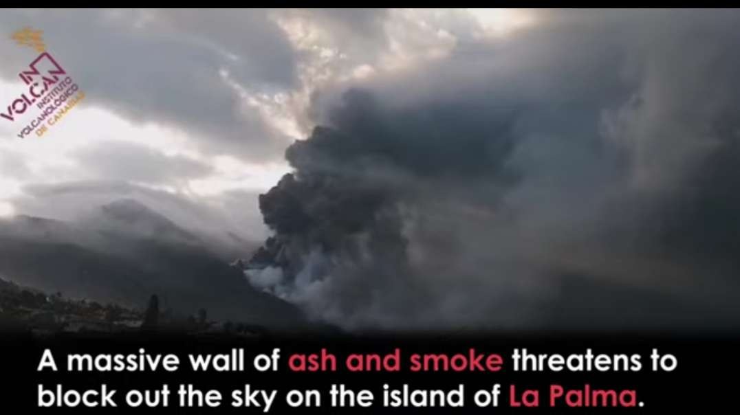 Streams of LAVA Continue to Flow from La Palma Volcano.mp4