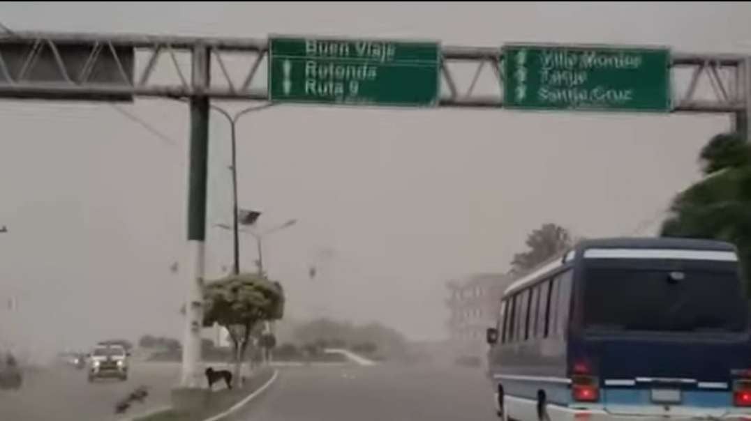 At a speed of 250 kilometers per hour! A terrible storm has hit Colombia!.mp4