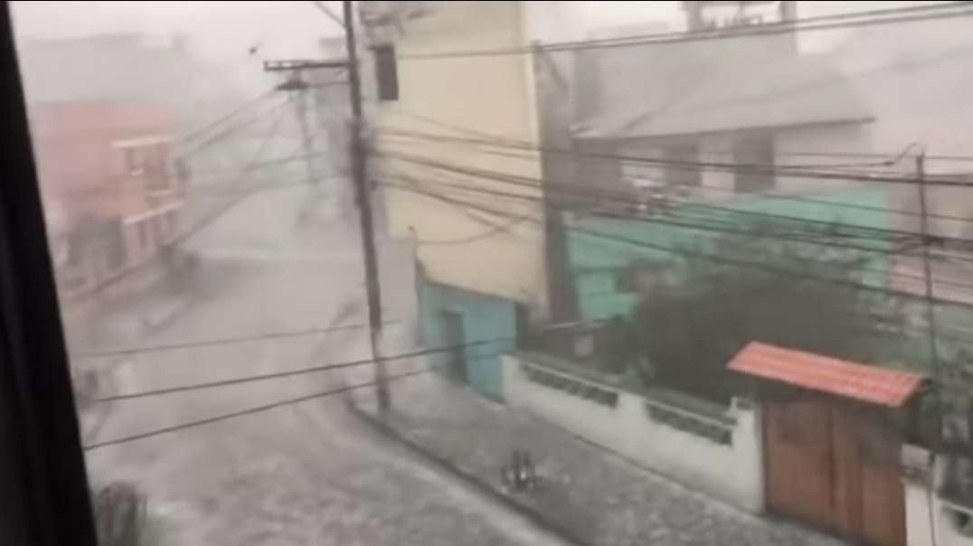 Terrible hail floods! The biggest historical hail storm hits the city of Tarija madly! Bolivia