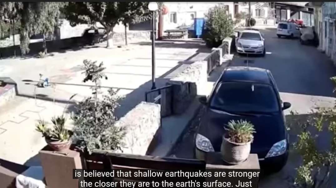 Greece is in ruins! Crete earthquake, people are leaving their homes!.mp4