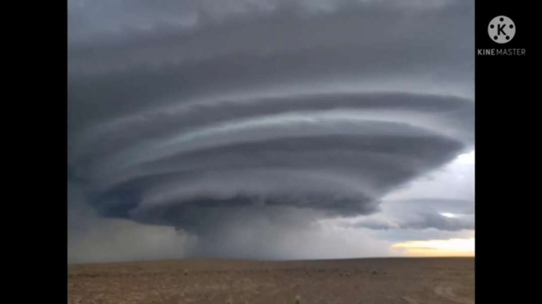 A storm swept through a huge supercell town of Alto Balado in # Argentina 🇦🇷2 December 2021