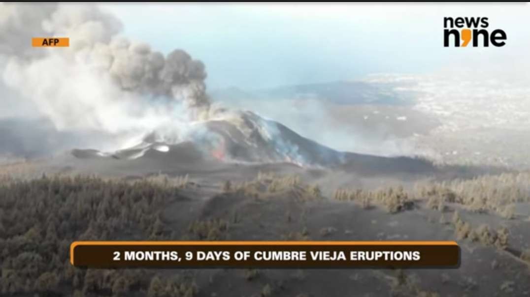 Cumbre Vieja volcano still active after 69 days.mp4