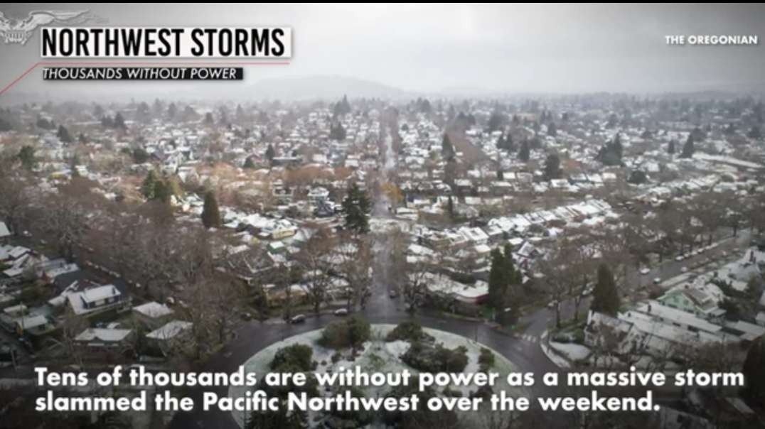 Winter storms leave thousands without power in Pacific Northwest and Canada records -51°C as Southern states swelter in record breaking temperatures.mp4