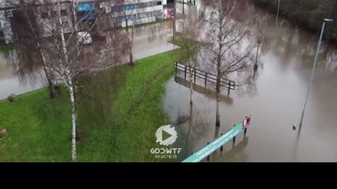 Flooding in Iran! Tehran has been destroyed by streams of water!.mp4