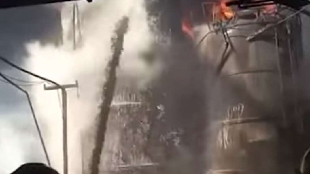 2 Dead, Several Injured In Blast at Chemical Factory in Gujarat.mp4