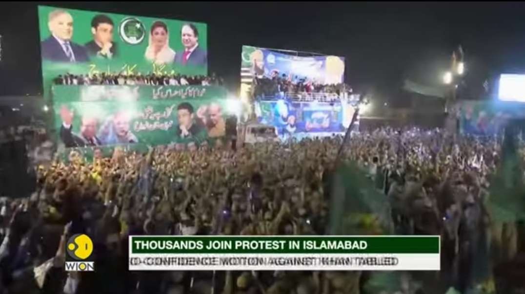 Thousands join the protest in Islamabad- 'Gathered to bid farewell to Imran Khan.mp4