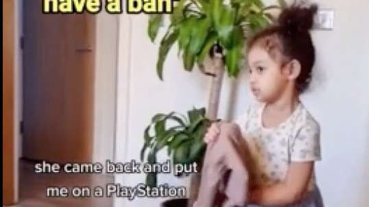 Little Girl bans her dad from PlayStation