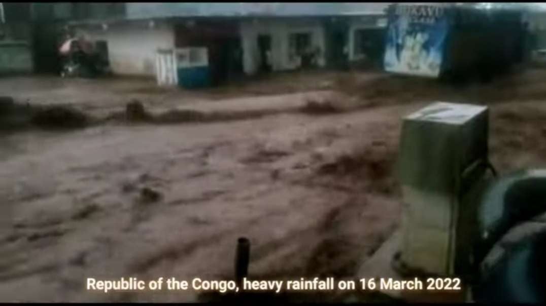 Deadly floods sweep through eastern Democratic Republic of the Congo.mp4