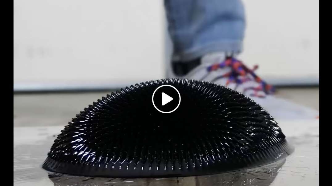 [Graphene Oxide] Ferrofluid VS Monster Magnet: Super Weird!