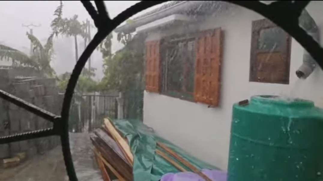 Wrath of heaven in India! 320 km - h The strongest hurricane destroyed Bangalore.mp4