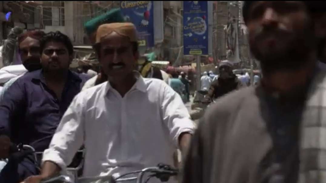 Extreme temperatures compound poverty in Pakistan's hottest city _ AFP.mp4