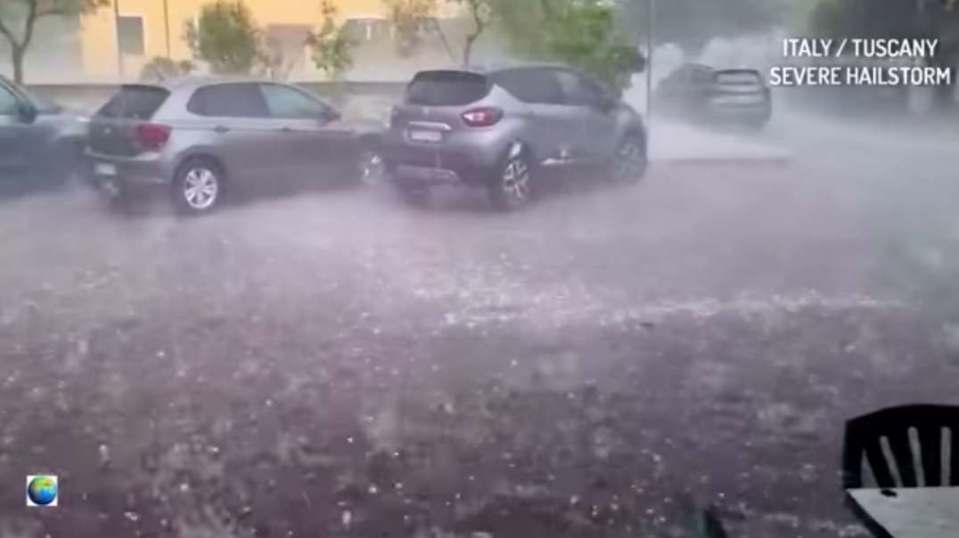 Weather events around the World June 19, 2022- Knee-deep in hail in Italy.mp4