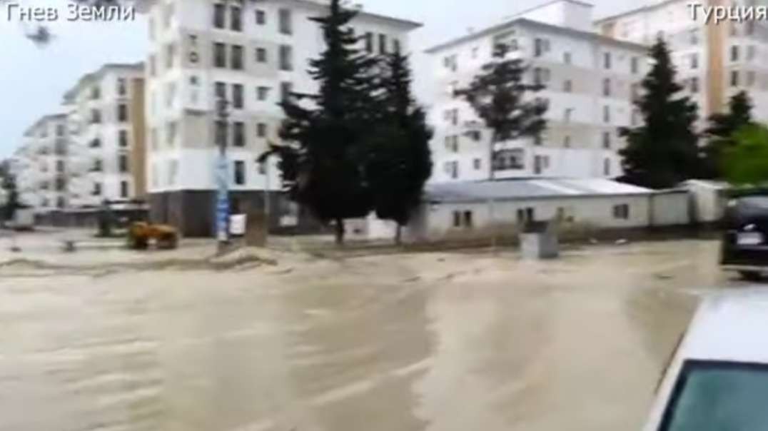 Flooding in Turkey on June 4, 2022.mp4