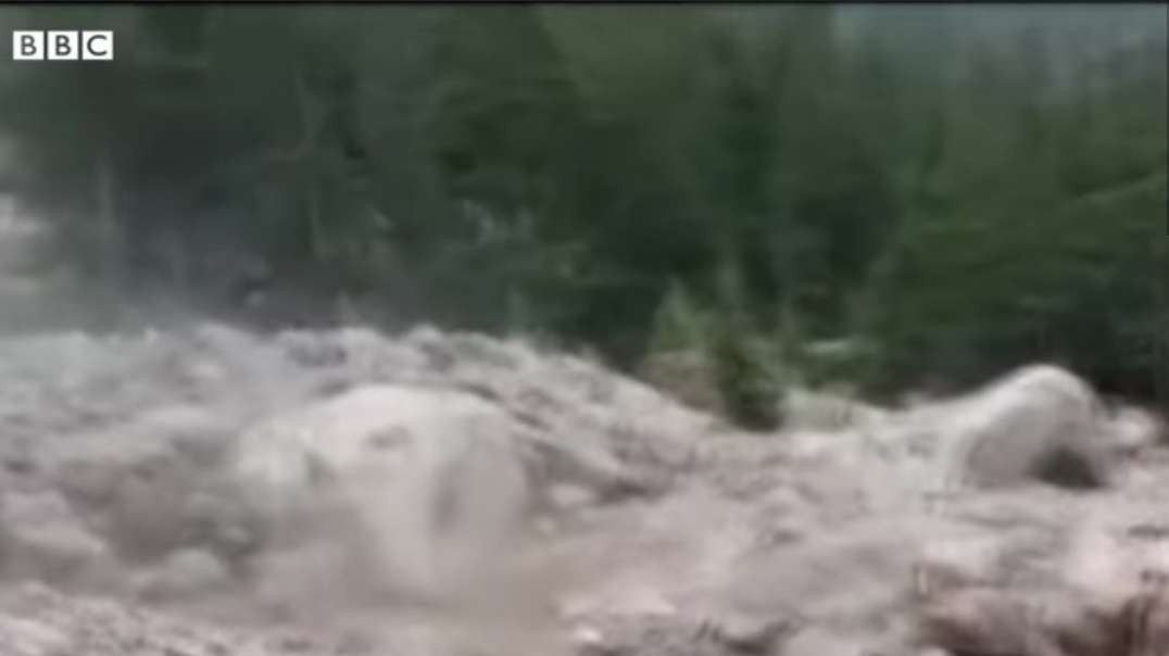 Floods and Landslides- Uttarakhand और Himachal Pradesh में पहाड़ दरक रहे हैं, सै.mp4