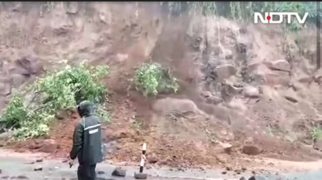 Video- Landslide In Maharashtra After Rain, Boulders Block Road.mp4