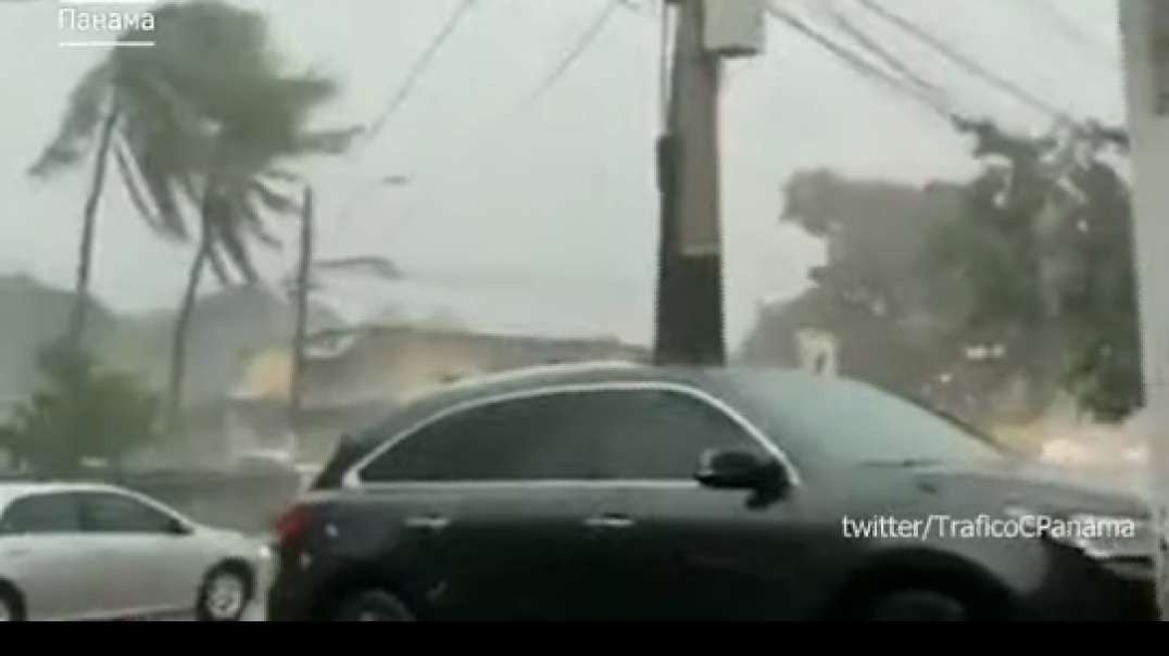 The climate bomb exploded in America. A terrible hurricane today destroys Panama: a hard video of the storm