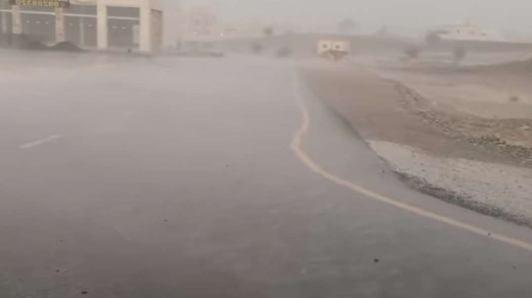 The sky unleashed its wrath on Oman! Severe storm and hail_low.mp4