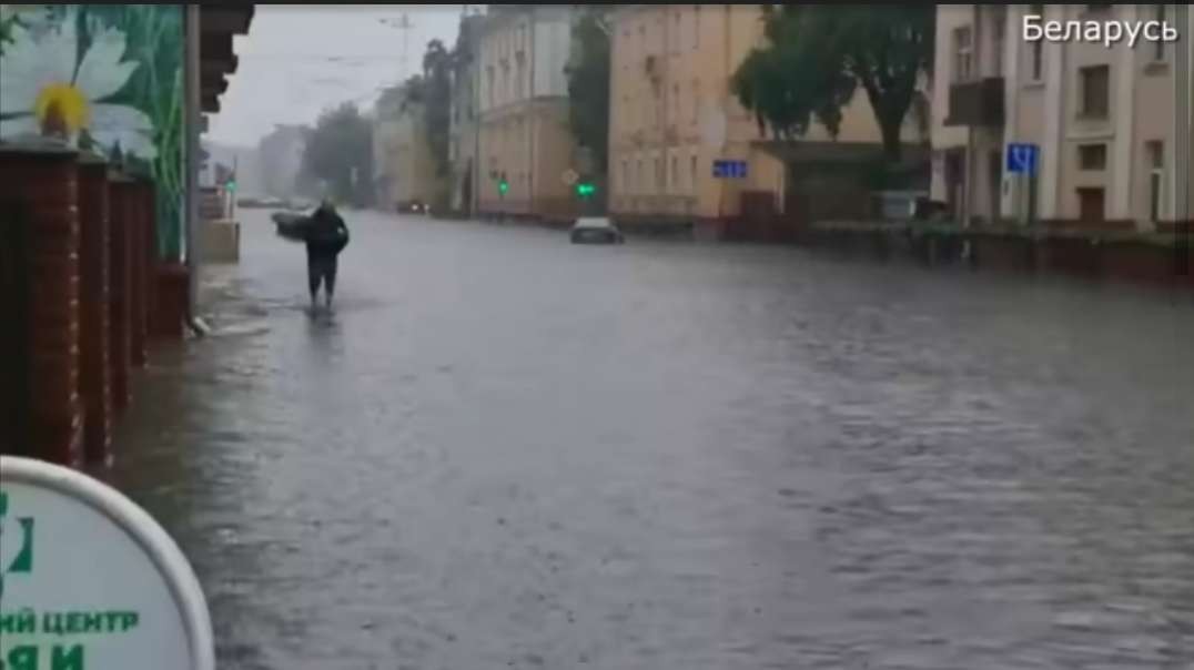 Наводнение в Беларуси сегодня в Гомеле заблокированные пассажиры автобусов.mp4