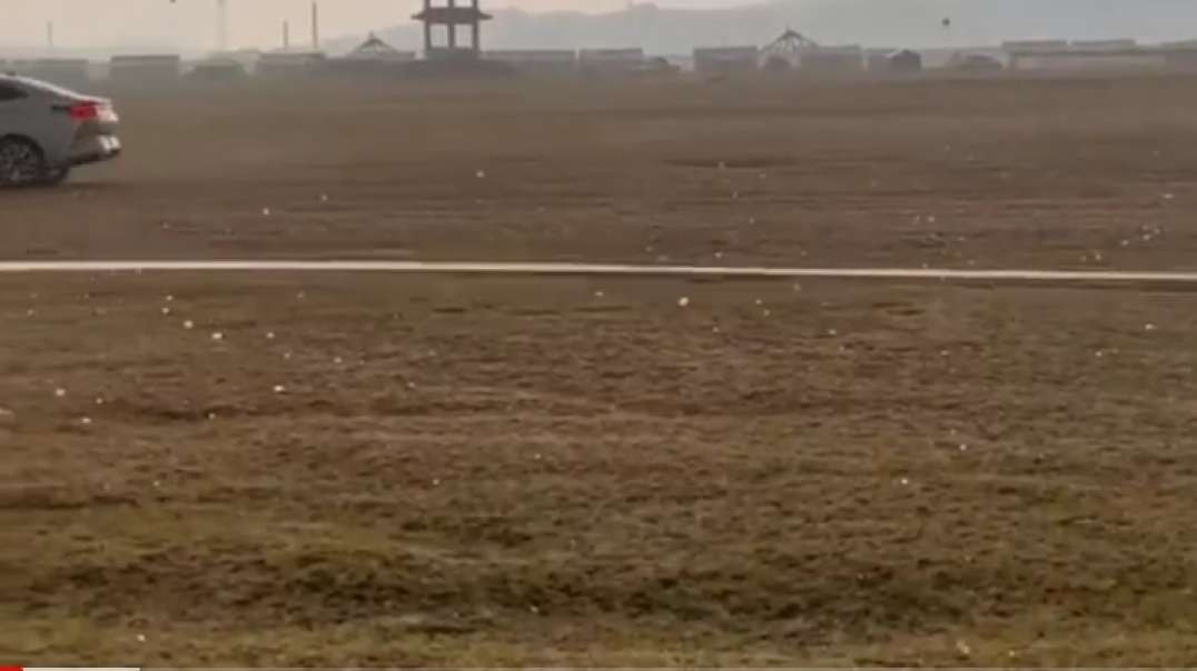 Hailstones!! Giant hail destroy cars in Haixi Tianjun - Qinghai, China!  青海天峻县 冰.mp4