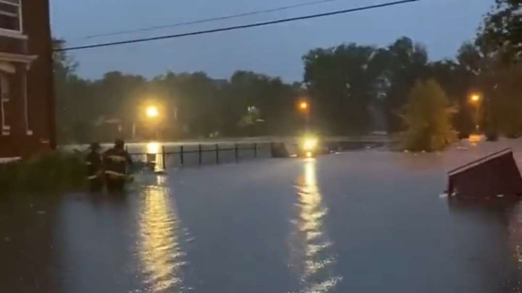 A record rainfall across the Saint Louis led to flash flooding, road closures and multiple reports of submerged vehicles.mp4