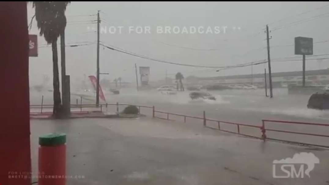 08-14-2022 Corpus Christi, TX - Flash flooding goes from nothing to 3 feet in mi.mp4