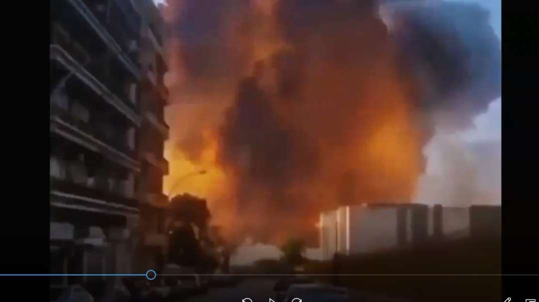 2yrs ago 8-5-20 Beirut Lebanon Massive Explosions Compression Wave & Combustion Cloud.mp4