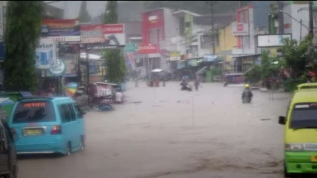 Banjir Hebat Pekuncen Banyumas Jateng 9 Nov 2022, Banjir Bumiayu Hari ini, Banji.mp4