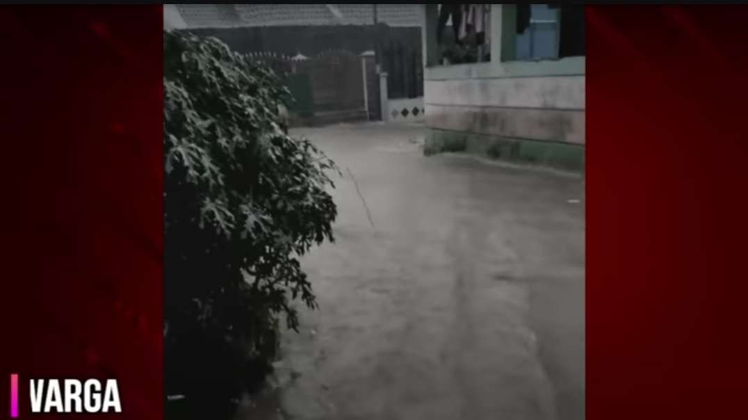 Banjir Dahsyat Cirebon Hari ini 21 Desember 2022, Warga Pasrah!! Banjir Cirebon .mp4