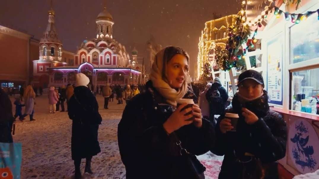 Moscow Russia Walk Dec 10 2022 Red Square - GUM Fair - New Year Preparation 2023 lostinmoscow.mp4