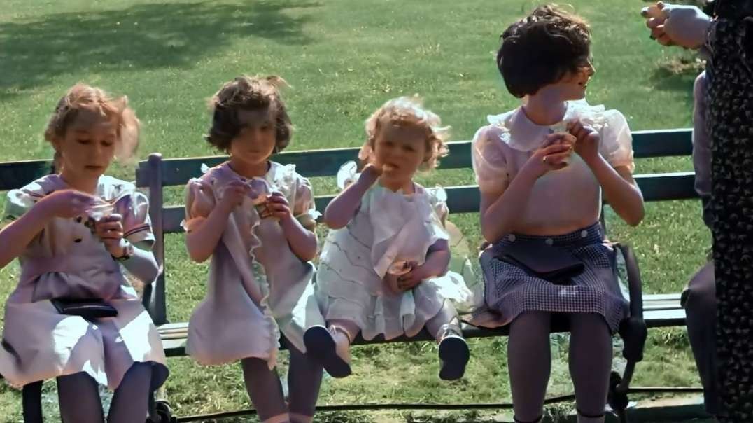 vividhistory 1930s Home Movie showing Family Life in New York Remastered.mp4