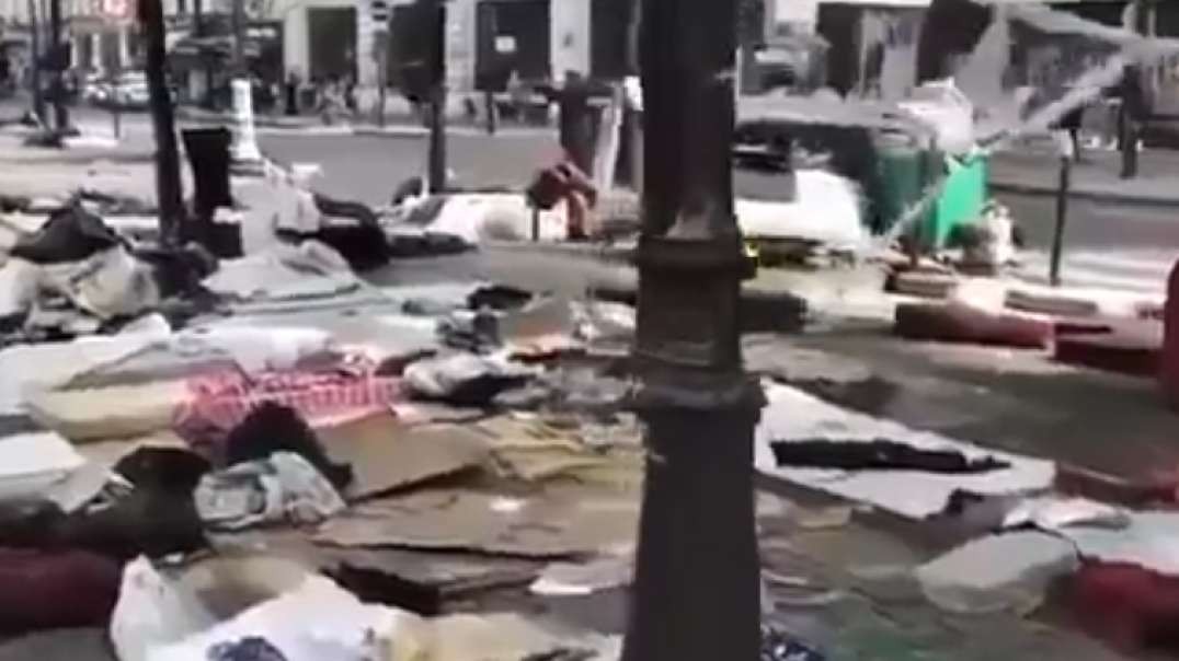 Paris, France 🇫🇷  Looking like a 3rd world country.   This is reality when the World Economic Forum is in charge.