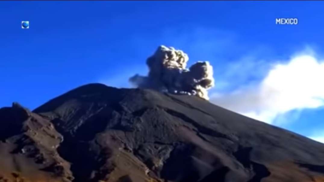 Ice captivity, a terrible tornado, a v huolcano in Mexico and stupid reindeer.mp4