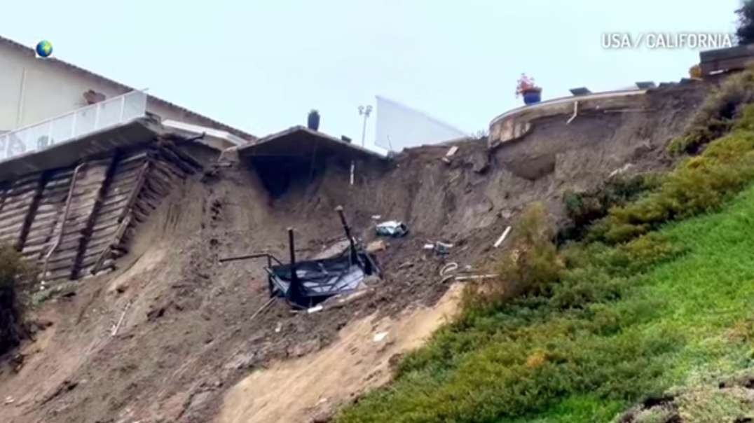 Houses hang over the abyss and could collapse at any moment- Landslides in C.mp4