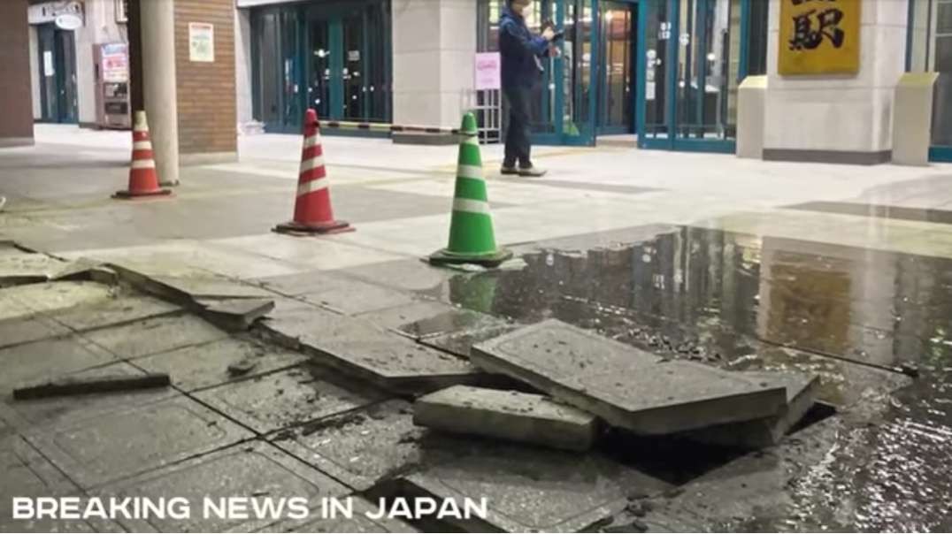 Just reported! Earthquake in Japan! The whole world is praying for people's live.mp4