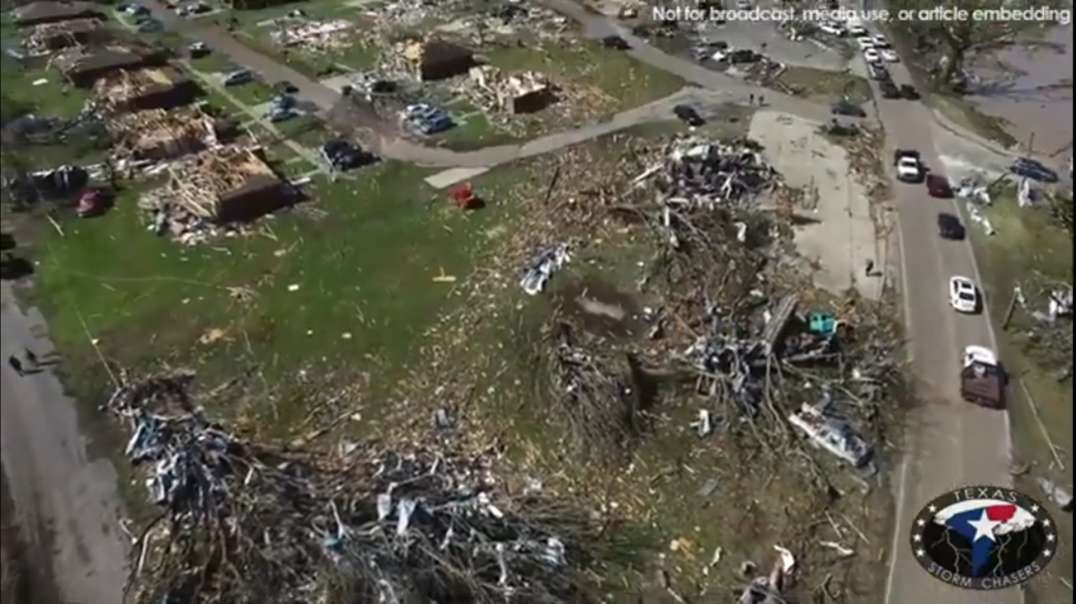 violent tornado hits Mississippi, leaving massive damage and multiple fatalities