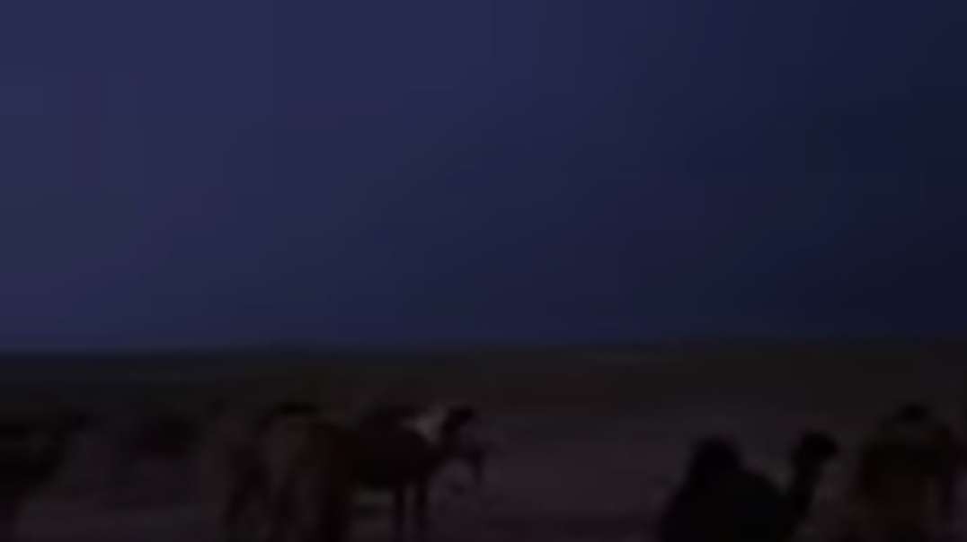 Rain in saudi arabia caused widespread flooding & dramatic lightning storms, Apr.mp4