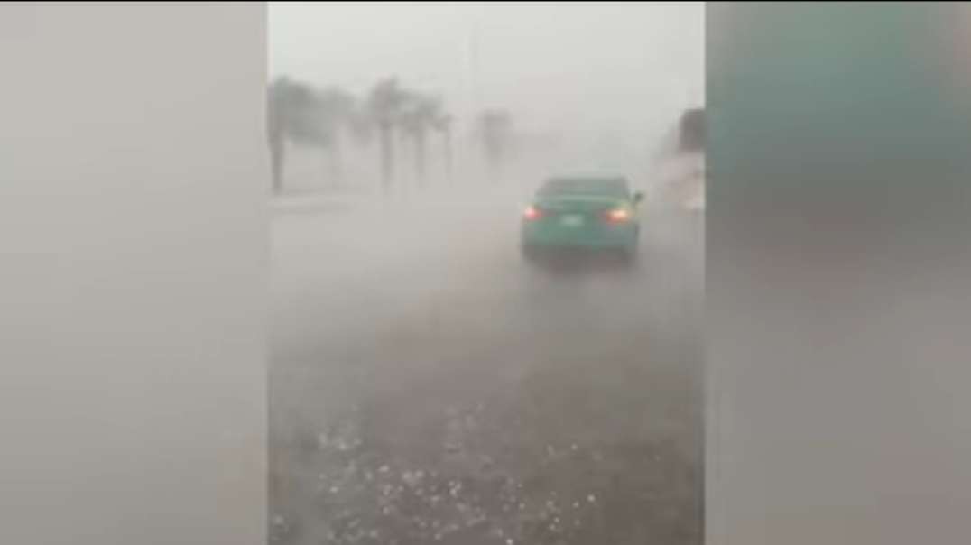 11 minutes ago! Apocalypse in China! Beijing closes all airports! 7,000 people a.mp4