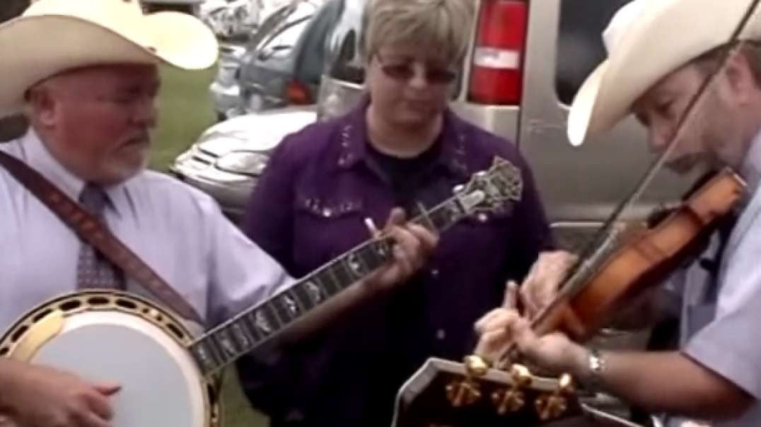 Tommy Brown And County Line Grass Jam Session 2010.mp4