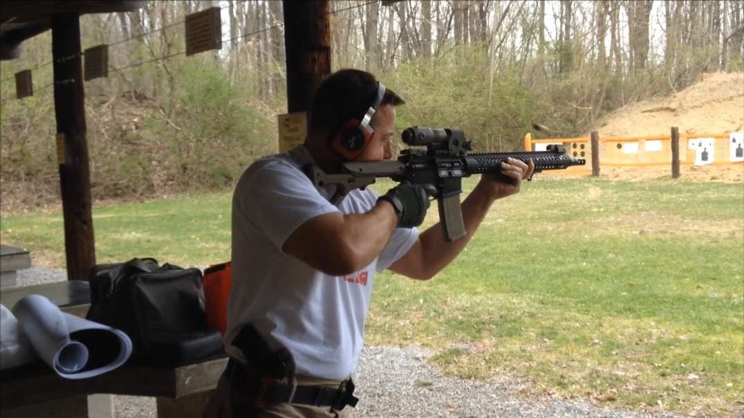 Johnny Cirucci Range Time: Custom AR-15 (25 April 2014)