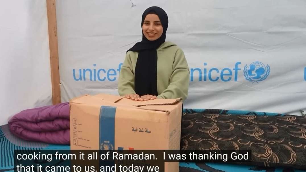 Israel Gaza War Receiving Food Aid Box While Living in a Displacement Gaza Tent.mp4