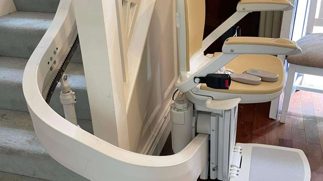 Disabled? Used Acorn 180 curved stairlift for sale.  Noticed all these issues?