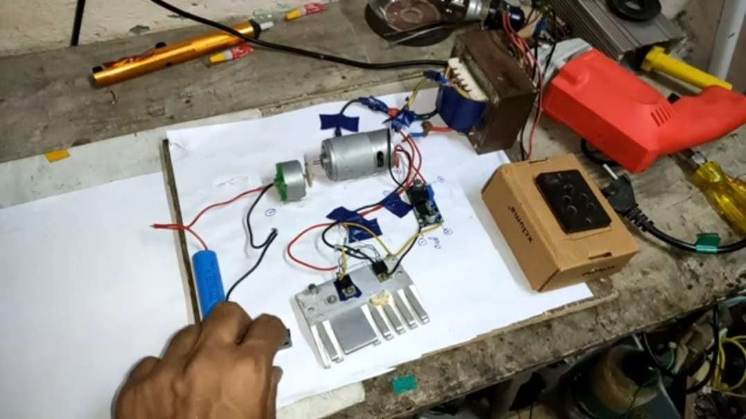 How to Make 220V generator From small Dc Motor _ how to turn a 12v dc motor into a 220v generator.mp4