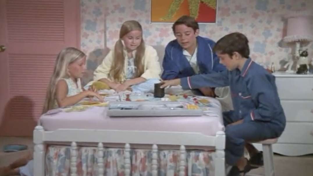 The Brady Bunch Got Measles And No One Died- S01E13