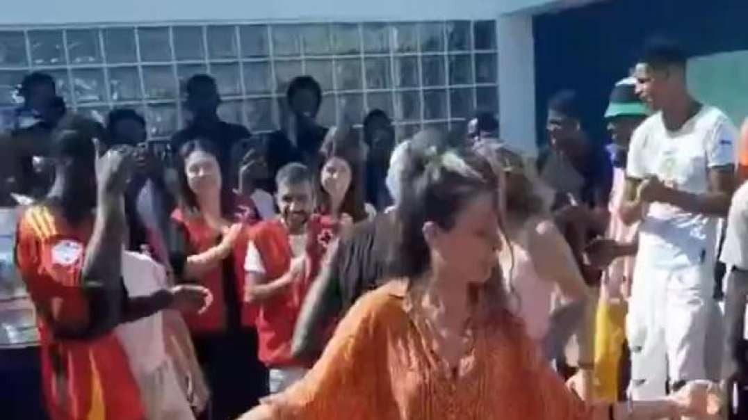 Spanish Women Welcome Non-White Invaders With Dancing