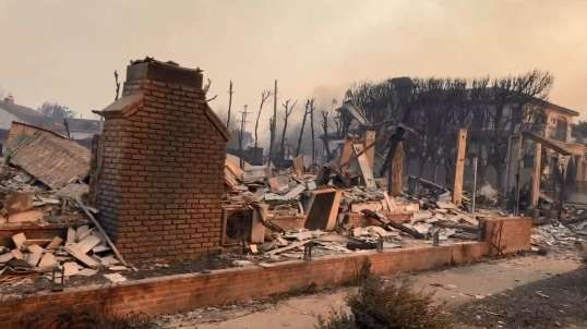 California Palisades Fire Aftermath Drive Altadena rayford.mp4