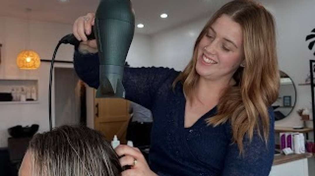 Are you looking for Hair colouring in Raumati Beach?
