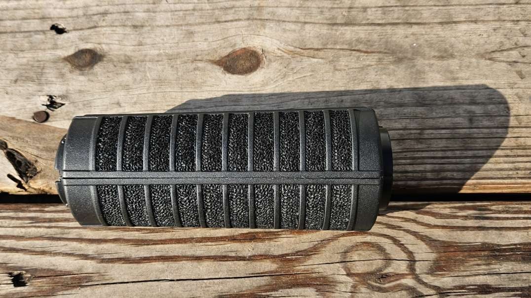 Stippling IMI Defense AR-15 Carbine Handguard
