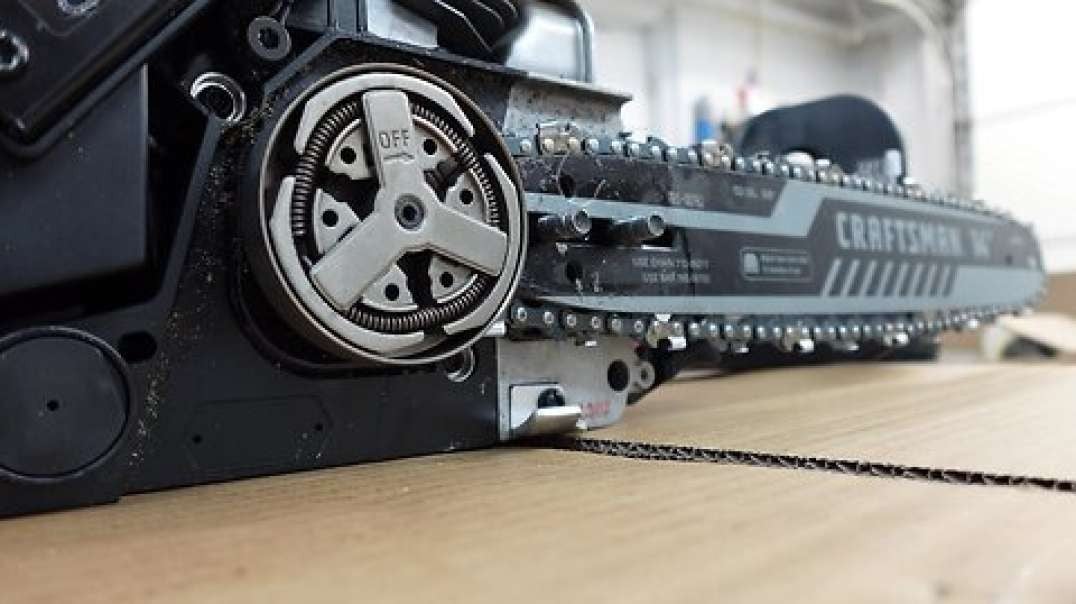Fixed The Chains From A Gas Chainsaw And A Electric Chainsaw As Well