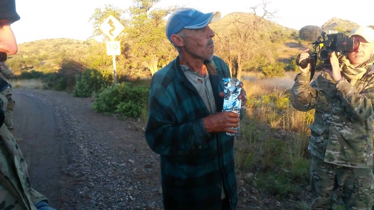 Fragile old man left alone by his coyote/guide Part 1
